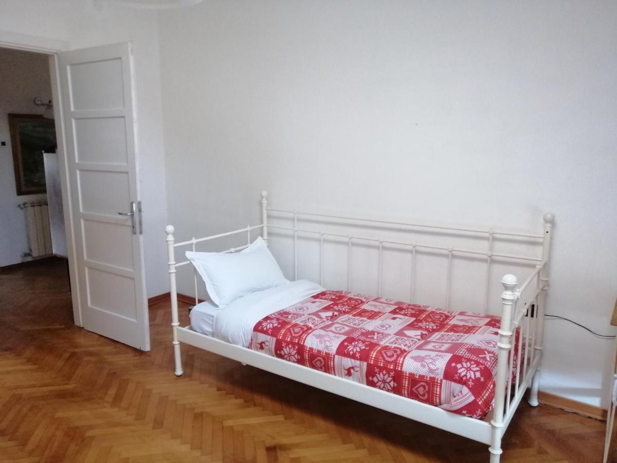 Apartment Kandler - Spacious And Confortable Триест Екстериор снимка