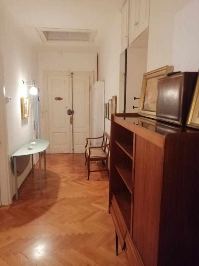 Apartment Kandler - Spacious And Confortable Триест Екстериор снимка